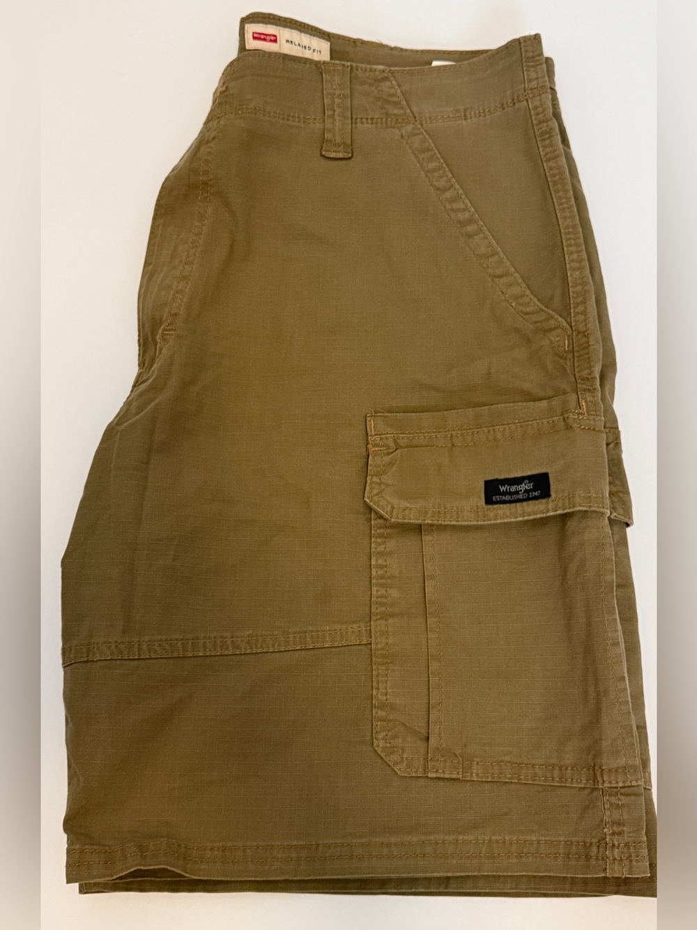 Wrangler Men’s Cargo Shorts Size 36 Relaxed Fit Olive Khaki Stretch